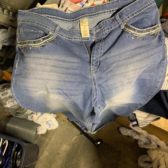 Jeans - Picture 2 of 3